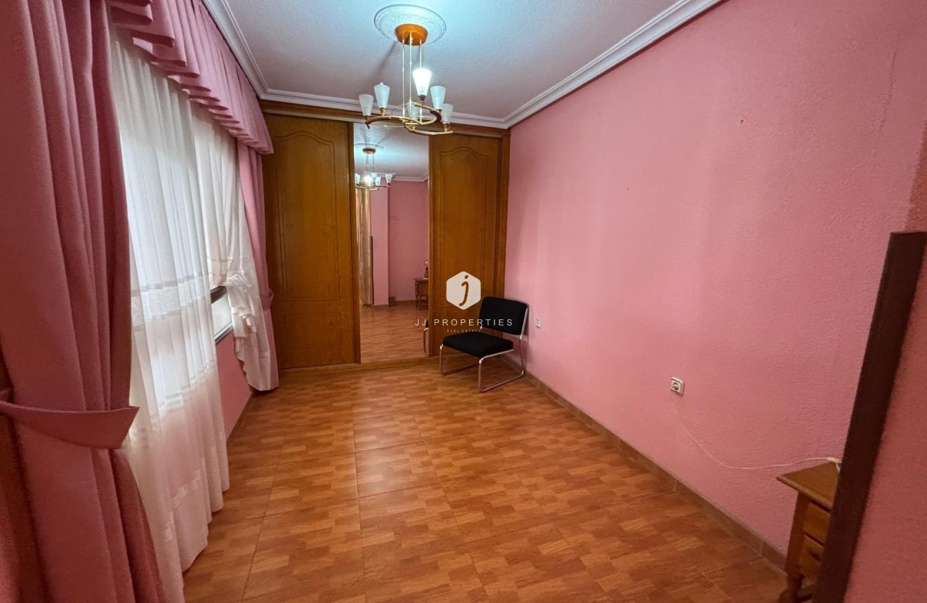 Segunda mano - Ático -
Torrevieja - Playa de los Naufragos