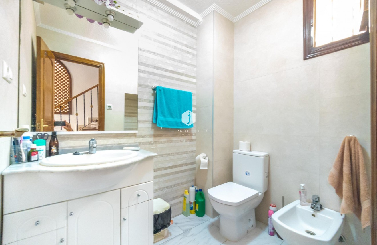 D'occasion - Chalet -
Torrevieja - Cabo cervera