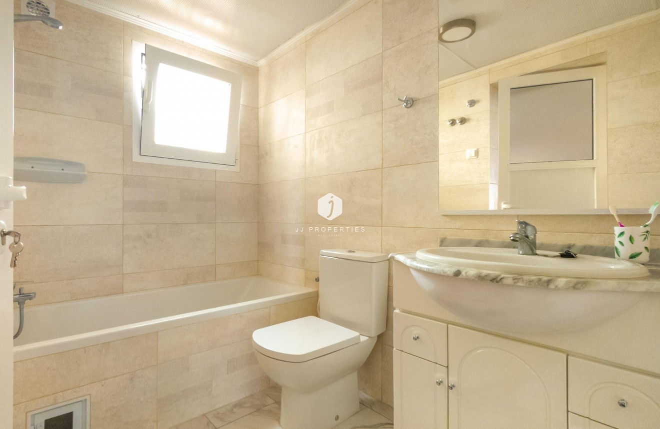 D'occasion - Chalet -
Torrevieja - Cabo cervera