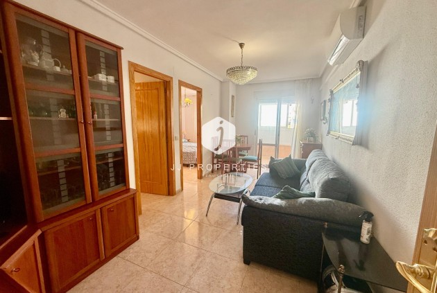 Segunda mano - Apartamento / piso -
Torrevieja - PARQUE DE LAS NACIONES