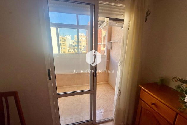 Segunda mano - Apartamento / piso -
Torrevieja - PARQUE DE LAS NACIONES