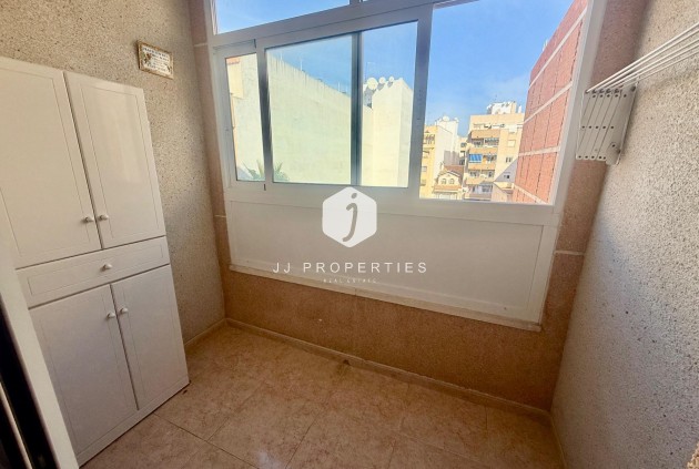 Segunda mano - Apartamento / piso -
Torrevieja - PARQUE DE LAS NACIONES