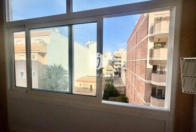 Segunda mano - Apartamento / piso -
Torrevieja - PARQUE DE LAS NACIONES