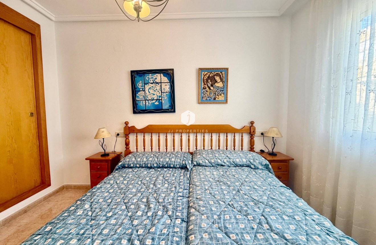 Segunda mano - Apartamento / piso -
Torrevieja - PARQUE DE LAS NACIONES