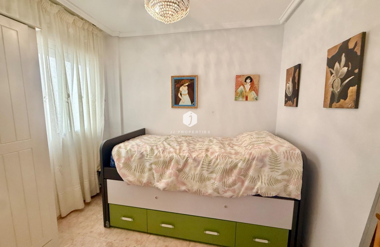 Segunda mano - Apartamento / piso -
Torrevieja - PARQUE DE LAS NACIONES