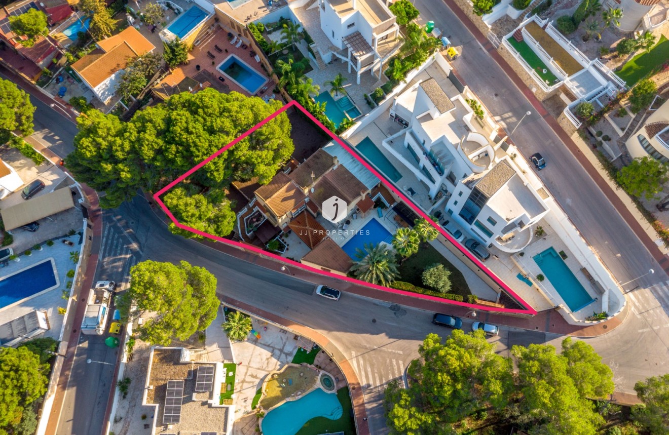 Segunda mano - Chalet -
Torrevieja - Los balcones