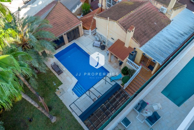 Segunda mano - Chalet -
Torrevieja - Los balcones