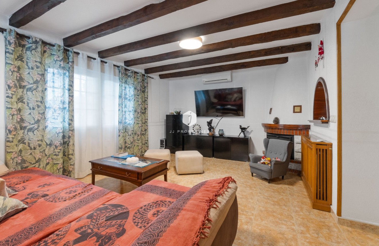 Segunda mano - Chalet -
Torrevieja - Los balcones