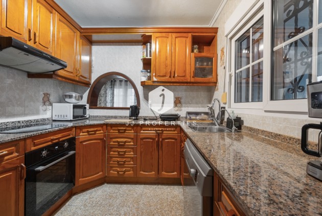 Segunda mano - Chalet -
Torrevieja - Los balcones