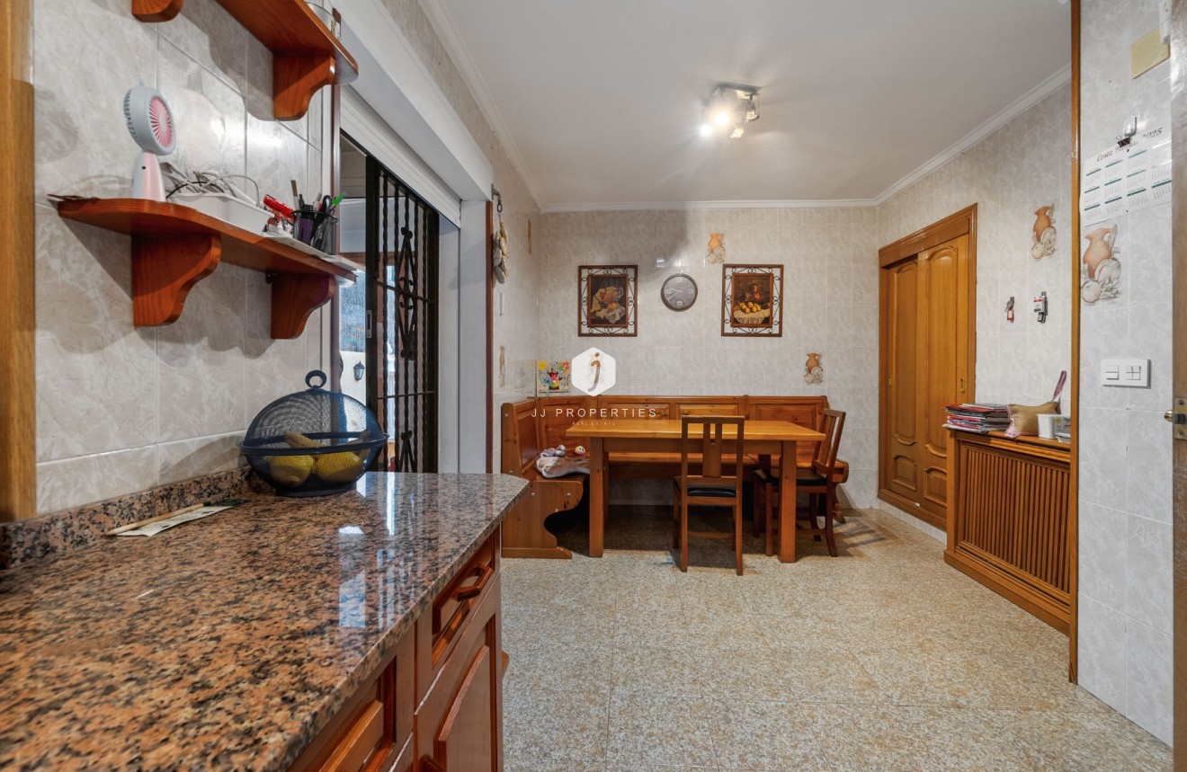 Segunda mano - Chalet -
Torrevieja - Los balcones