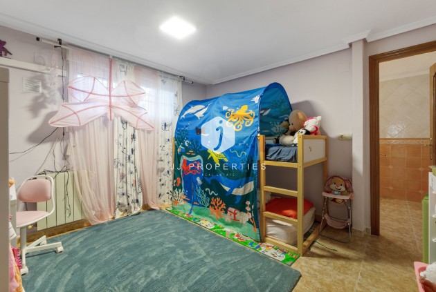 Segunda mano - Chalet -
Torrevieja - Los balcones