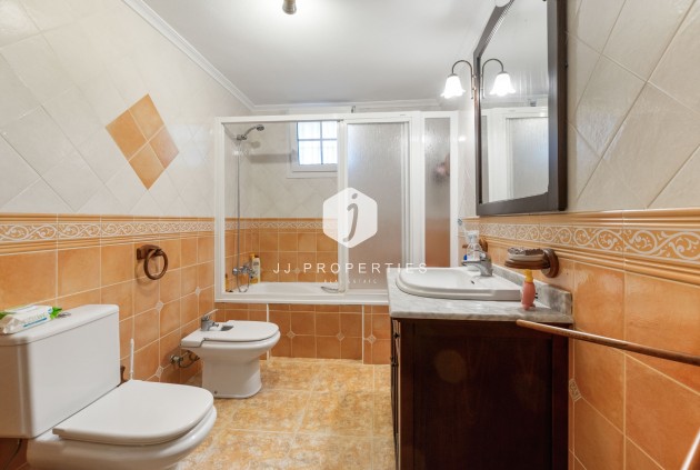 Segunda mano - Chalet -
Torrevieja - Los balcones