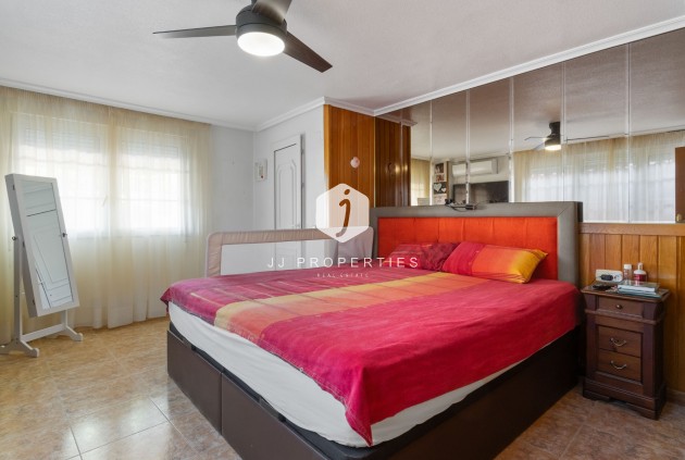 Segunda mano - Chalet -
Torrevieja - Los balcones