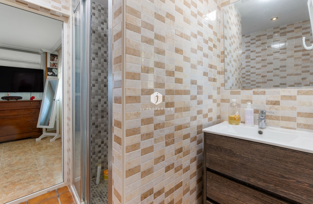 Segunda mano - Chalet -
Torrevieja - Los balcones