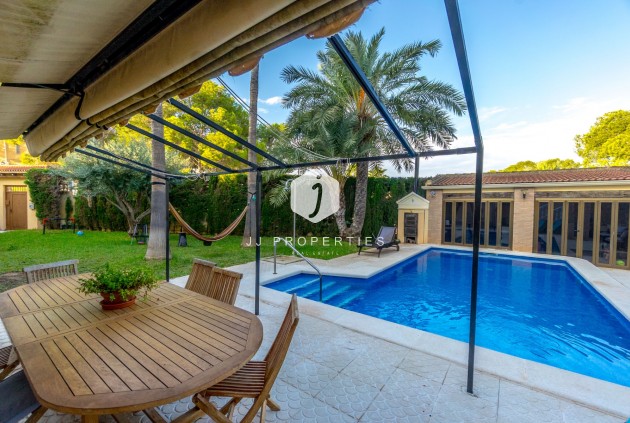 Segunda mano - Chalet -
Torrevieja - Los balcones