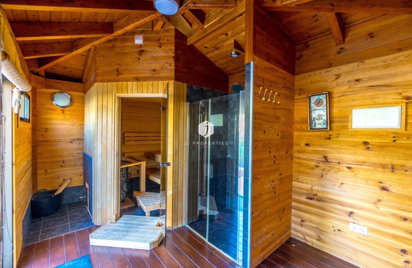 Segunda mano - Chalet -
Torrevieja - Los balcones