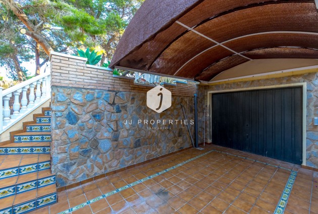 Segunda mano - Chalet -
Torrevieja - Los balcones