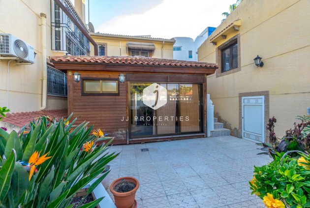 Segunda mano - Chalet -
Torrevieja - Los balcones