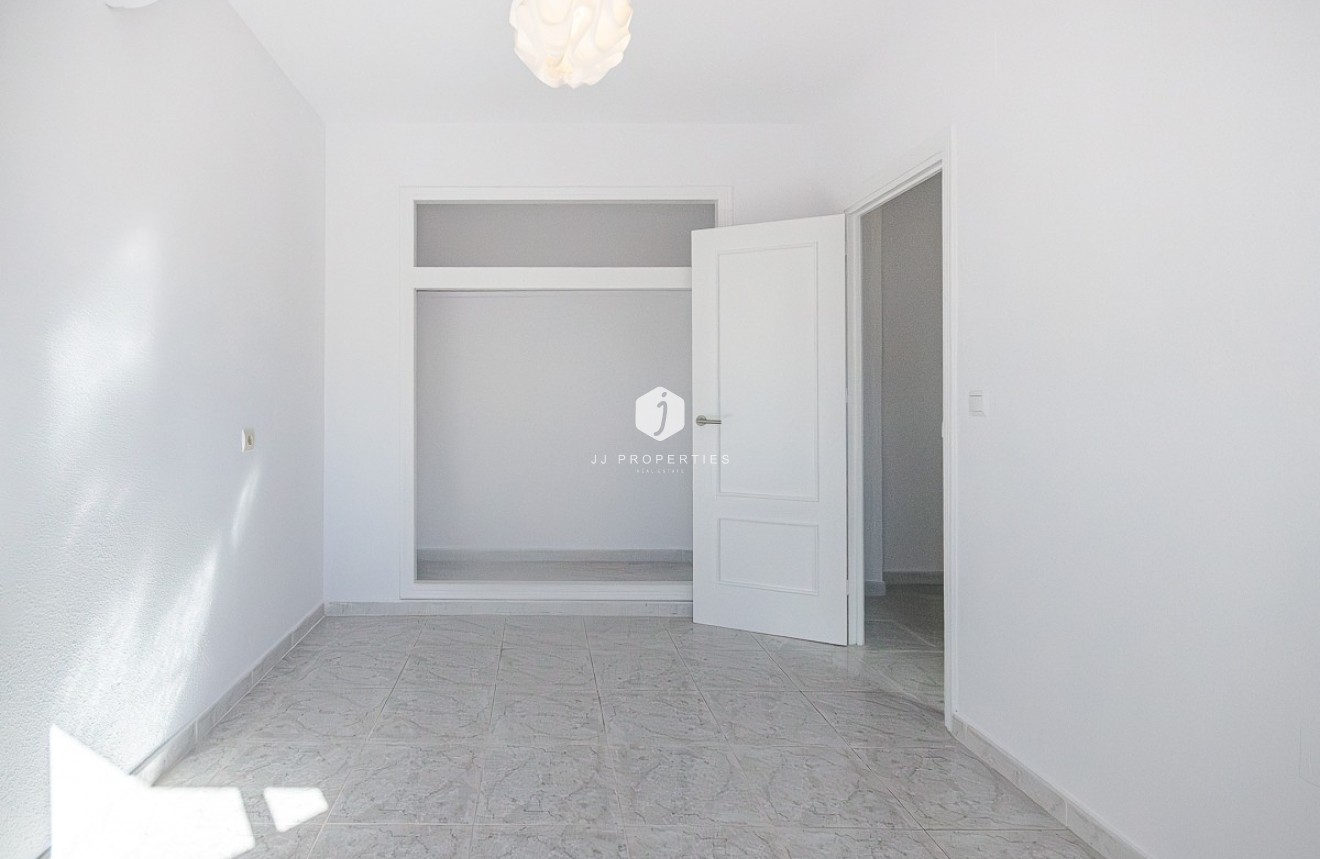 Segunda mano - Villa -
San Miguel de Salinas - Inland