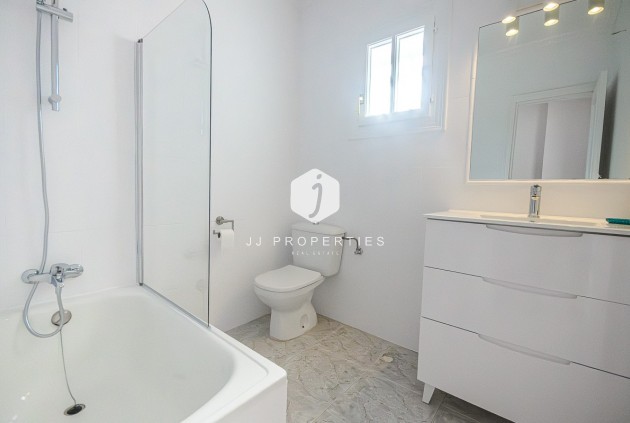 Segunda mano - Villa -
San Miguel de Salinas - Inland