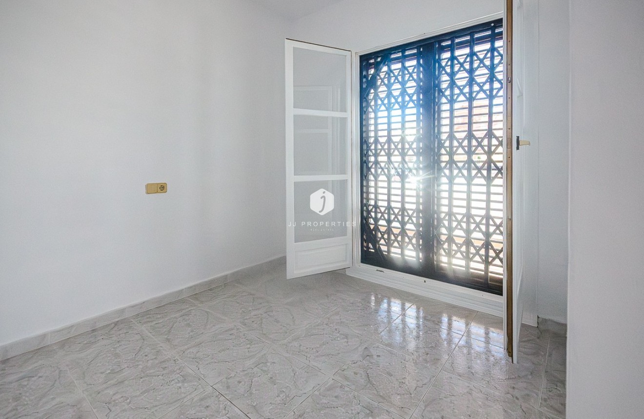 Segunda mano - Villa -
San Miguel de Salinas - Inland