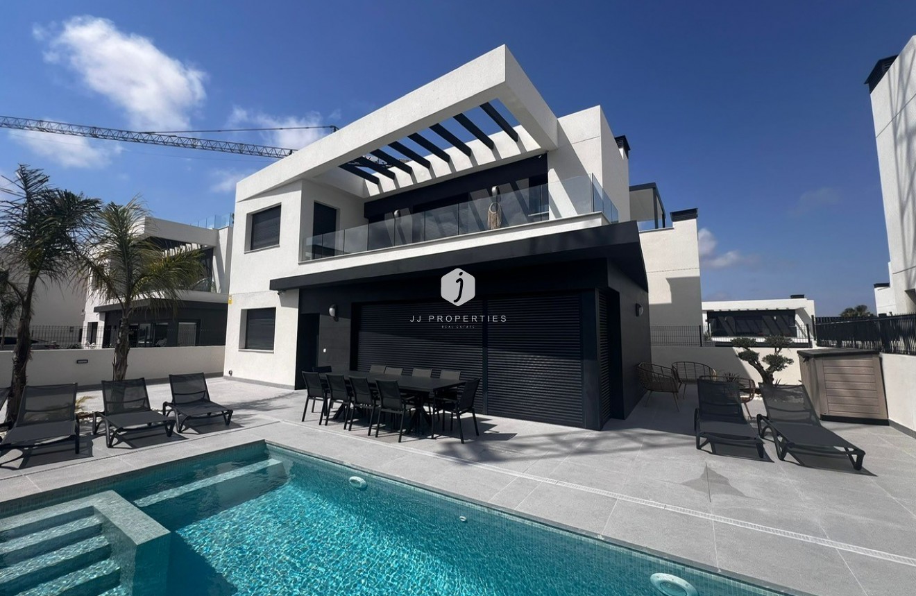 Segunda mano - Villa -
Algorfa - Inland