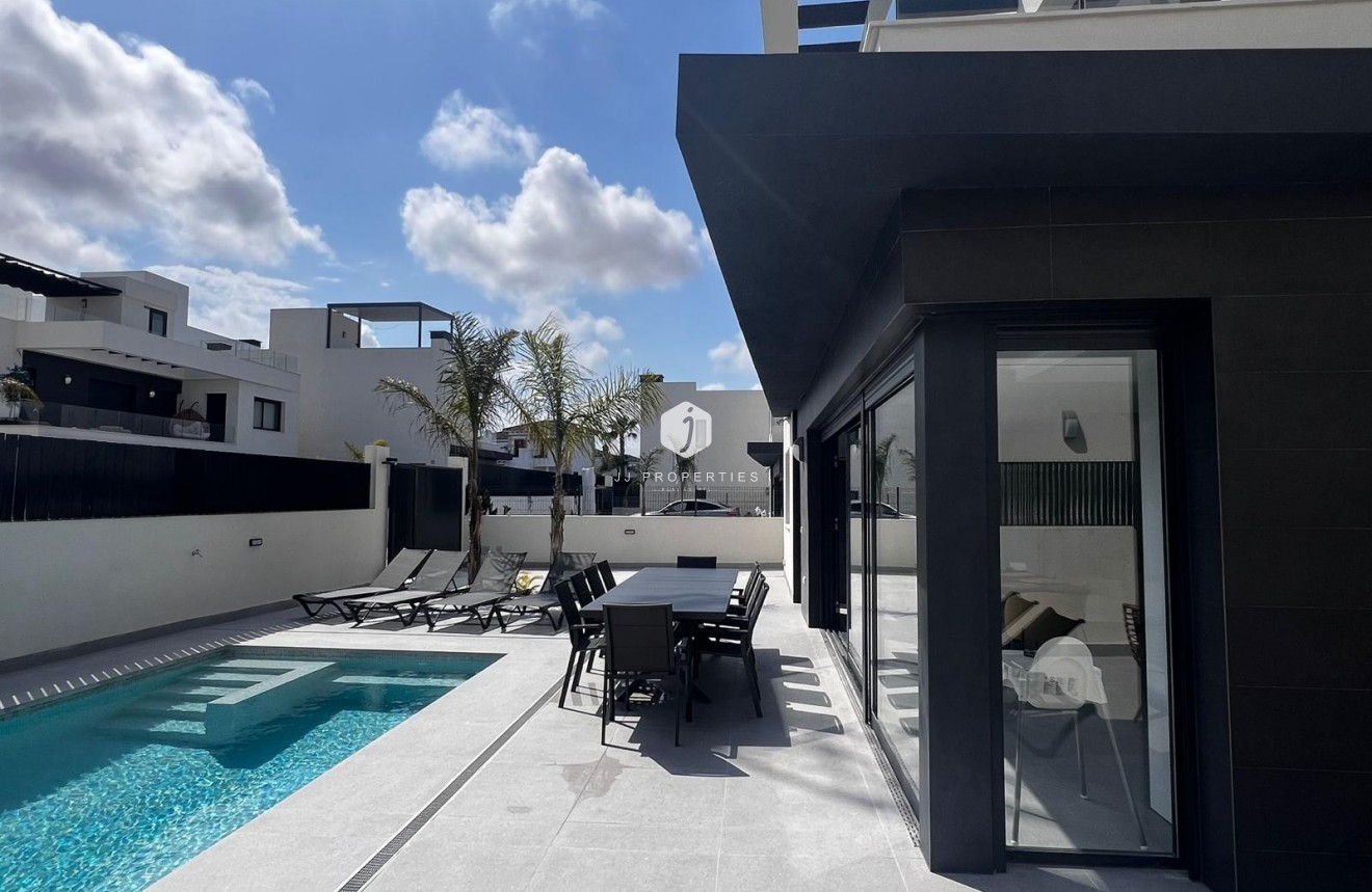 Segunda mano - Villa -
Algorfa - Inland