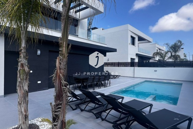 Segunda mano - Villa -
Algorfa - Inland