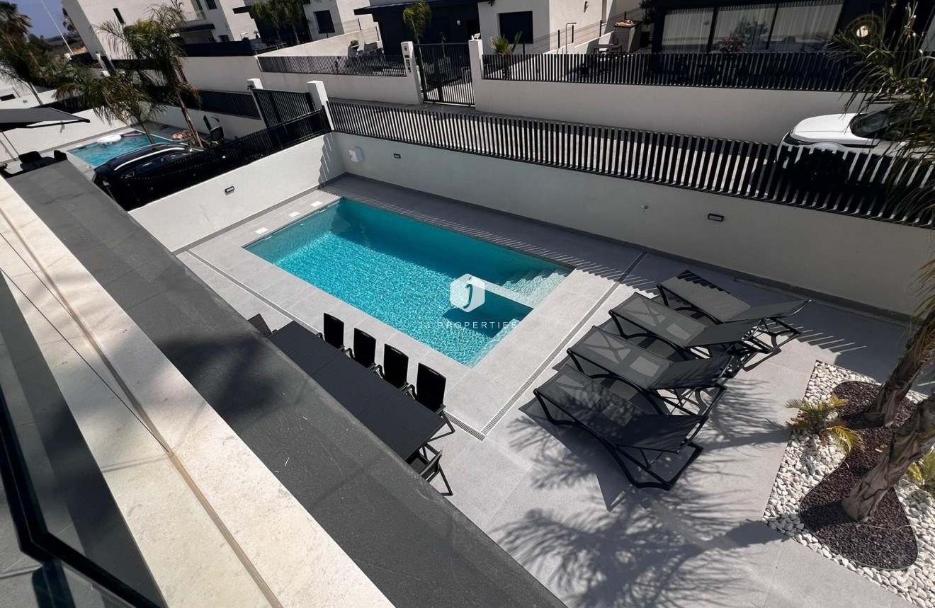 Segunda mano - Villa -
Algorfa - Inland