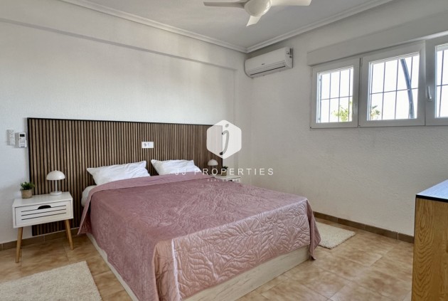 D'occasion - Appartement -
Orihuela Costa - Costa Blanca