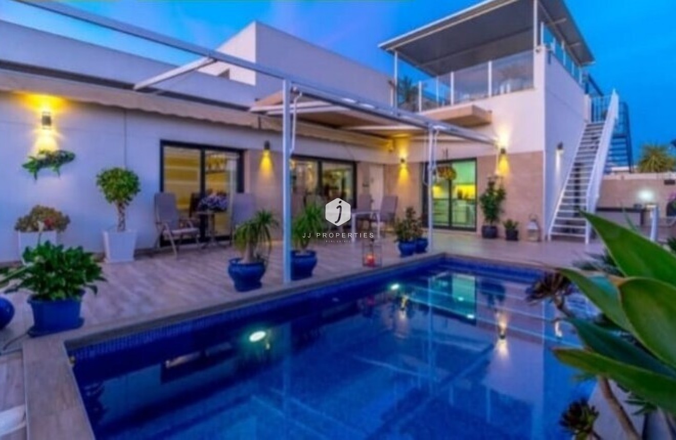 D'occasion - Villa -
Daya Nueva - Costa Blanca