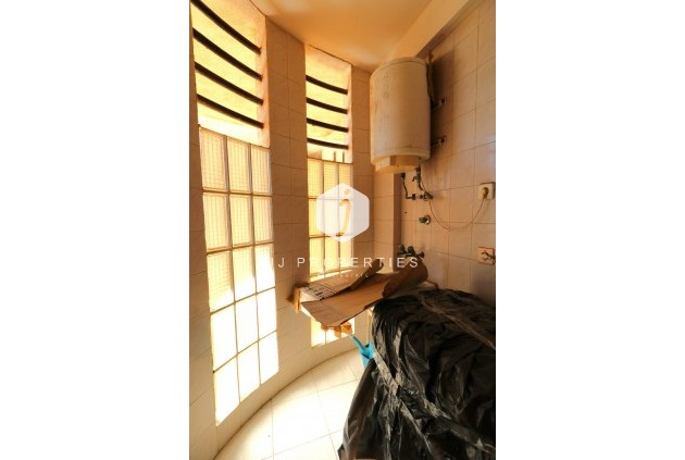 Segunda mano - Apartamento / piso -
Torrevieja - La veleta