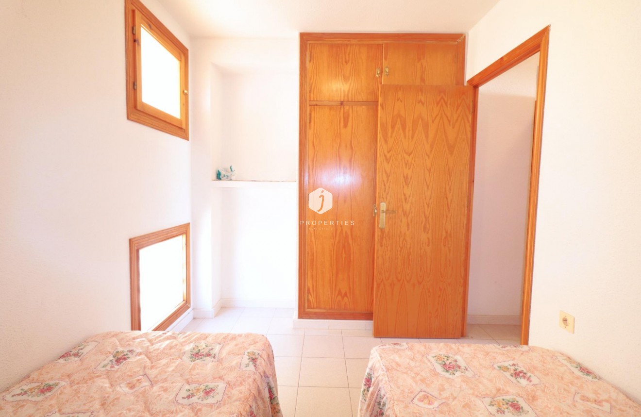 Segunda mano - Apartamento / piso -
Torrevieja - La veleta