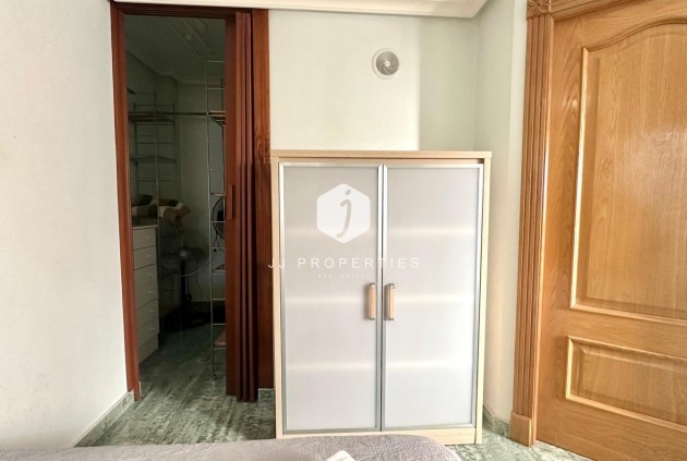 D'occasion - Attique -
Torrevieja