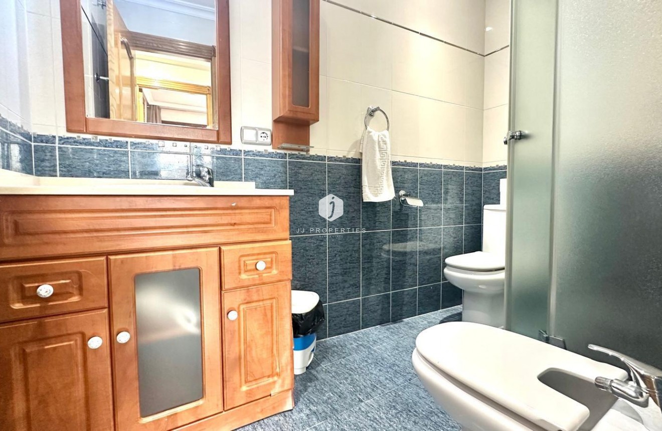 D'occasion - Attique -
Torrevieja