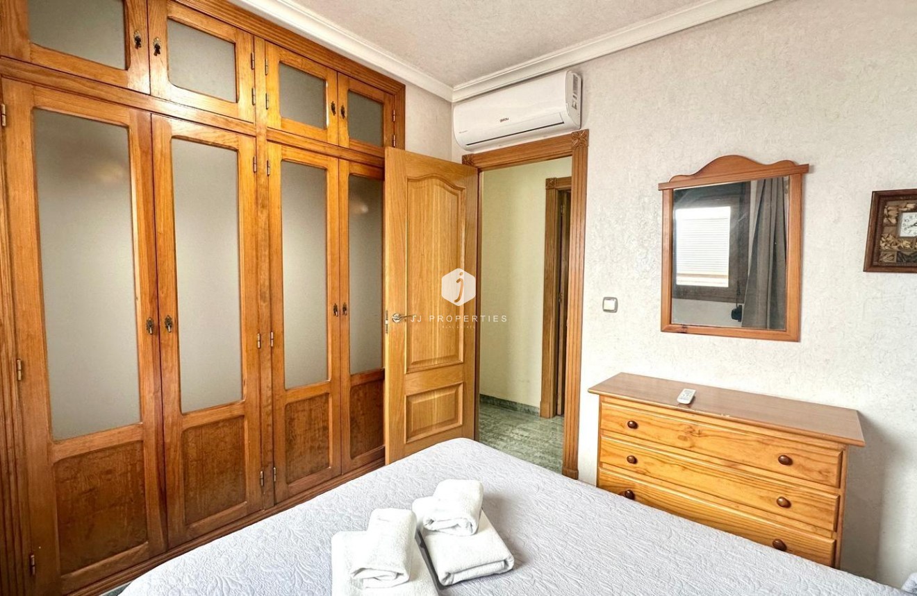 D'occasion - Attique -
Torrevieja