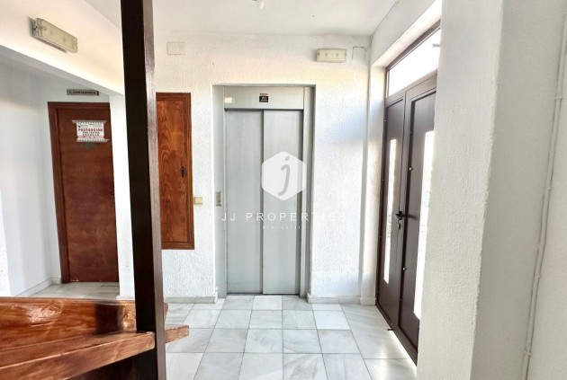 Segunda mano - Apartamento / piso -
Torrevieja - aguas nuevas