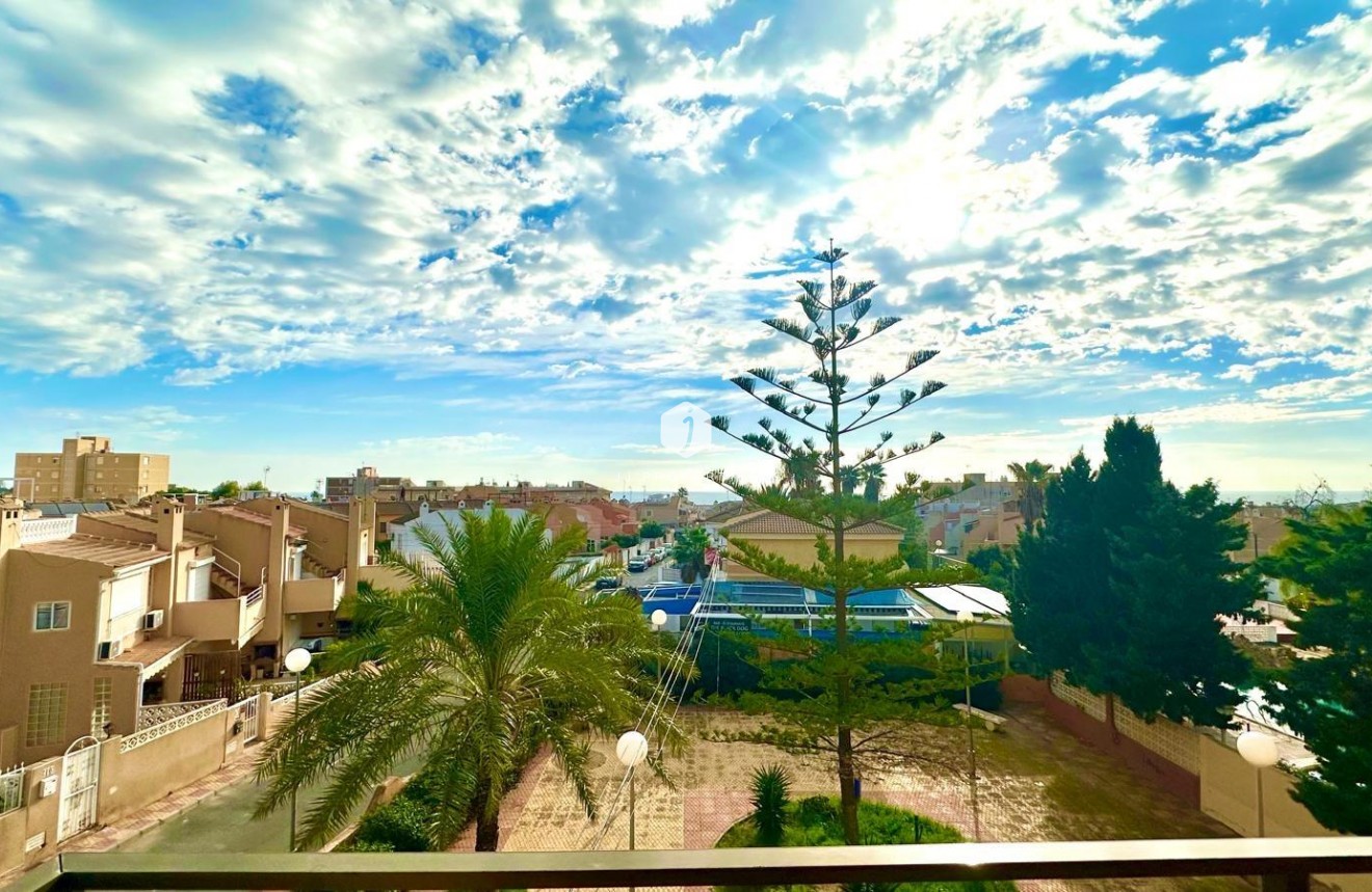 Segunda mano - Apartamento / piso -
Torrevieja - aguas nuevas