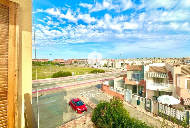 Segunda mano - Apartamento / piso -
Torrevieja - aguas nuevas