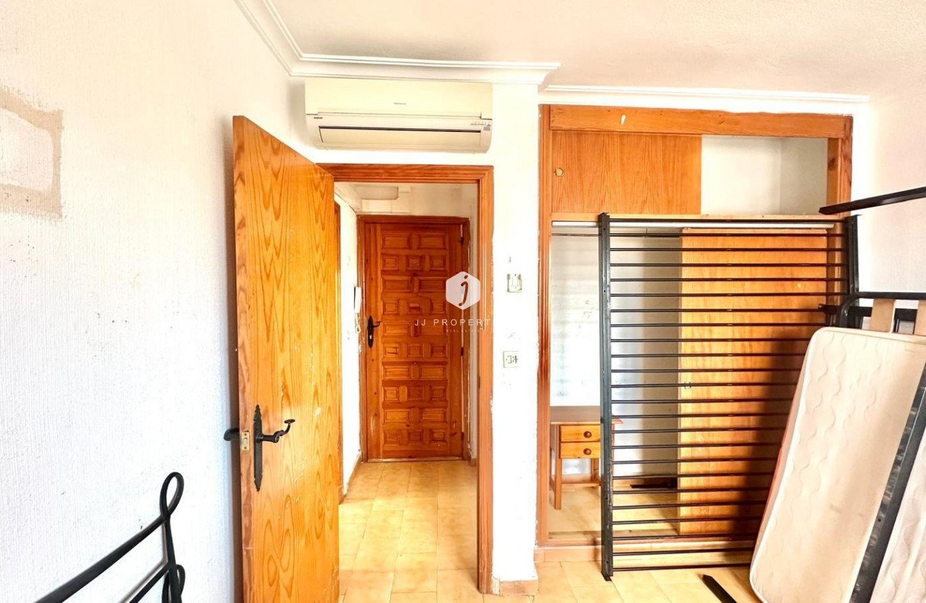 Segunda mano - Apartamento / piso -
Torrevieja - aguas nuevas