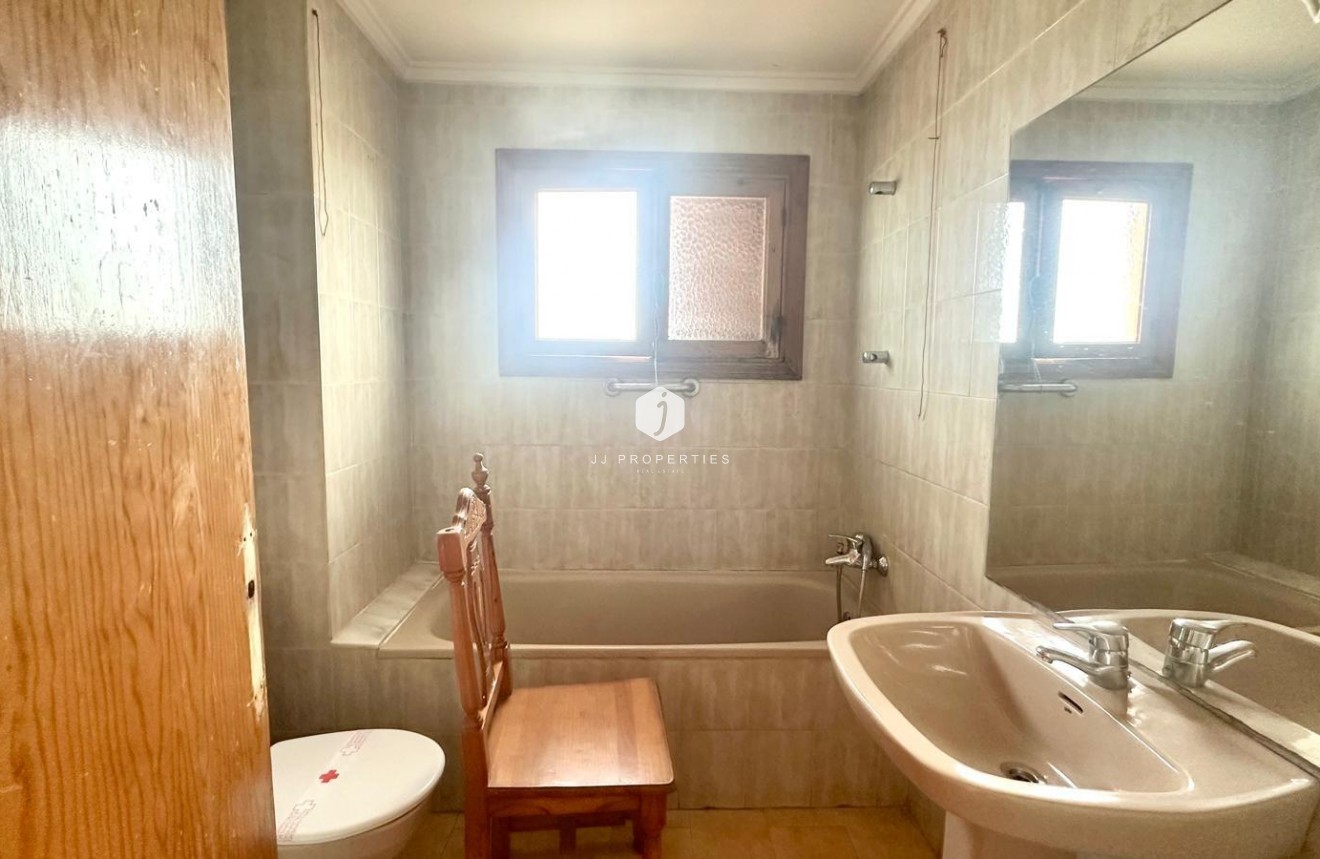 Segunda mano - Apartamento / piso -
Torrevieja - aguas nuevas