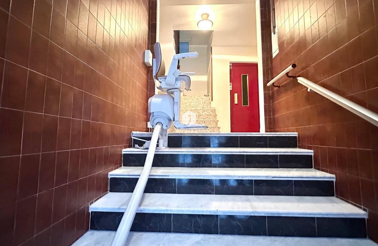 D'occasion - Appartement -
Torrevieja - Playa del Cura