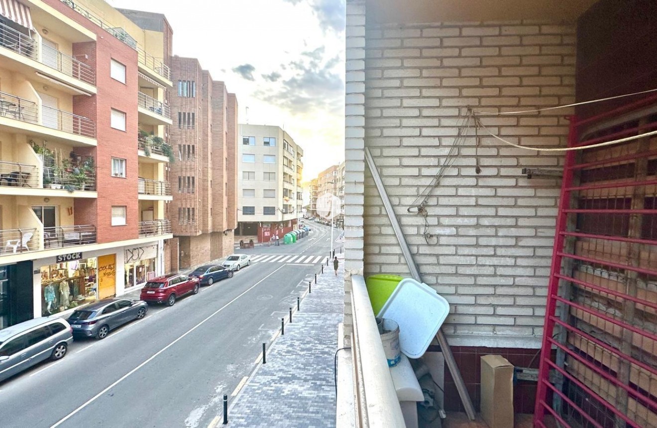 D'occasion - Appartement -
Torrevieja - Playa del Cura