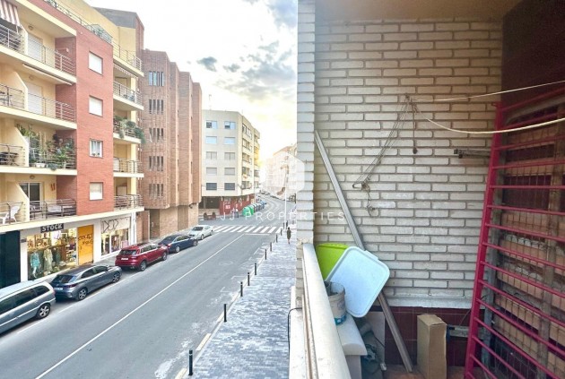 D'occasion - Appartement -
Torrevieja - Playa del Cura