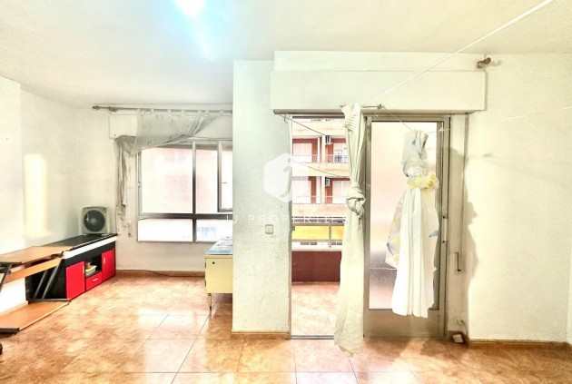 D'occasion - Appartement -
Torrevieja - Playa del Cura