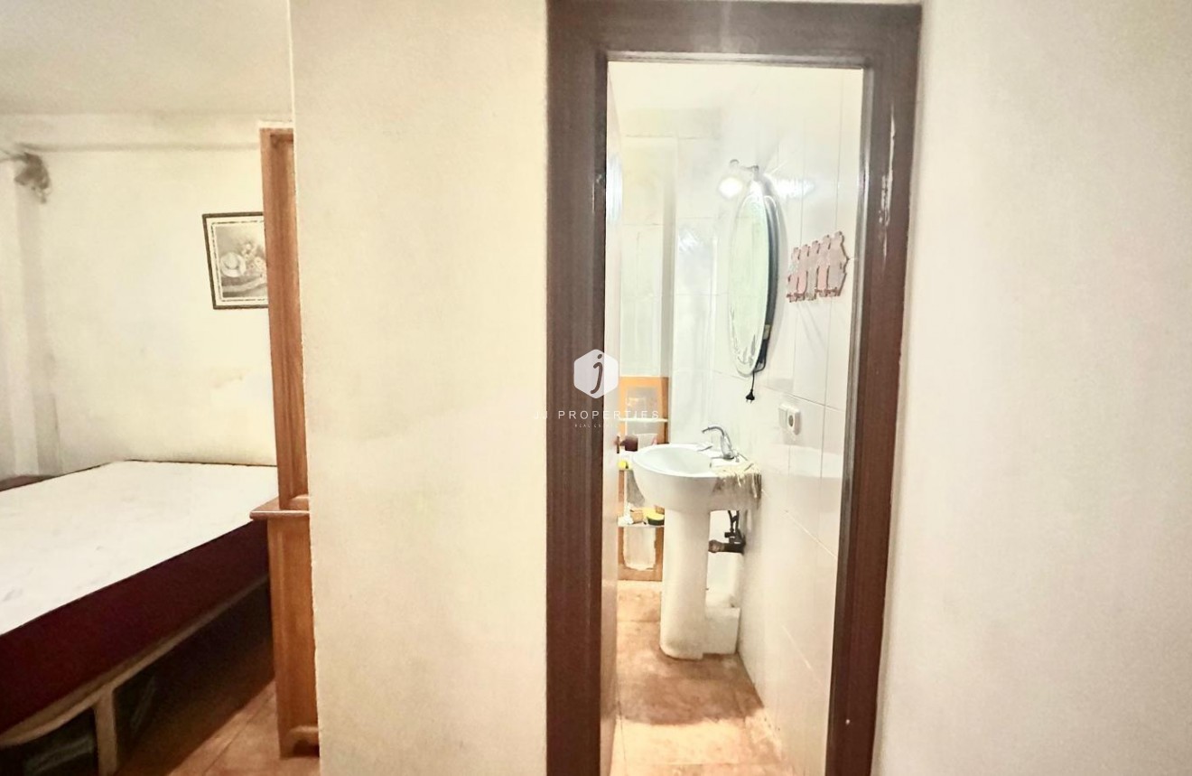 D'occasion - Appartement -
Torrevieja - Playa del Cura