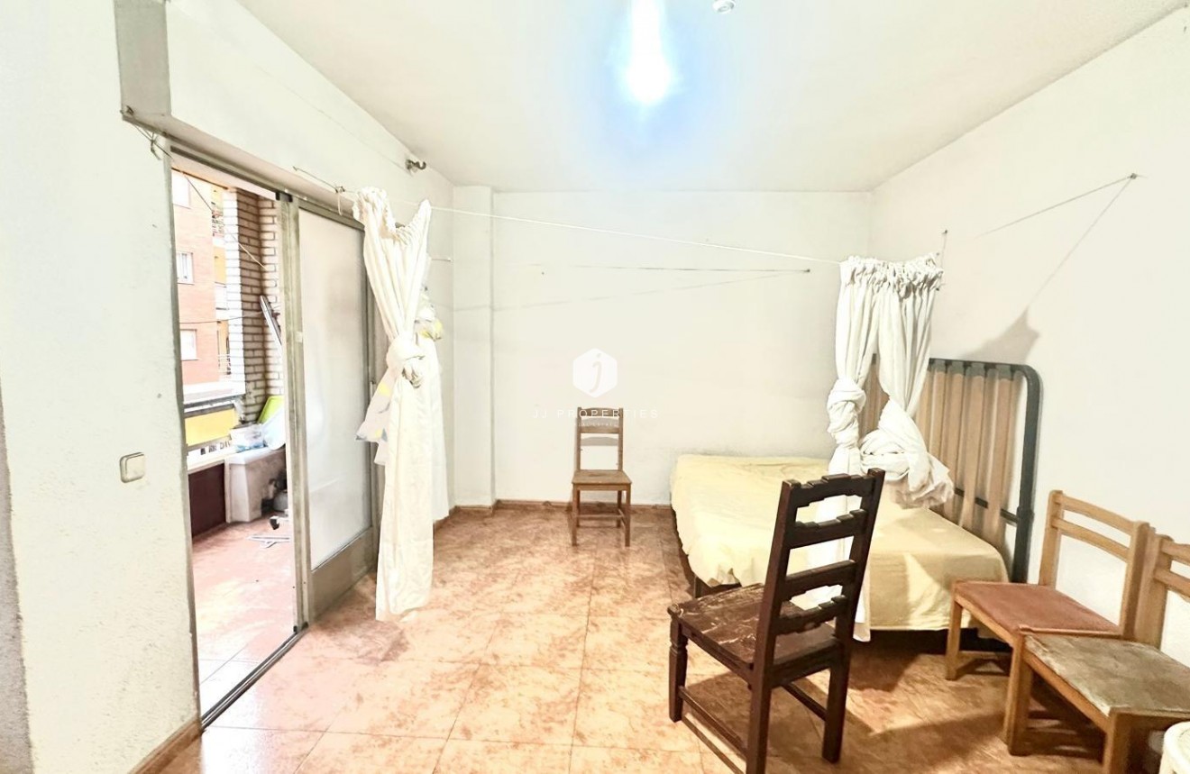 D'occasion - Appartement -
Torrevieja - Playa del Cura