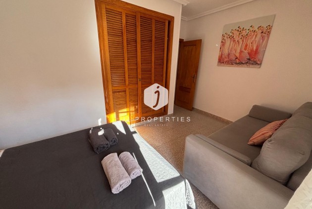 Segunda mano - Apartamento / piso -
Torrevieja - Los Frutales