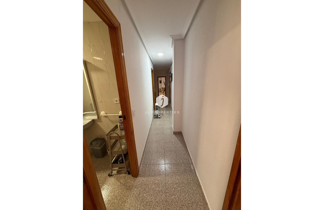 Segunda mano - Apartamento / piso -
Torrevieja - Los Frutales