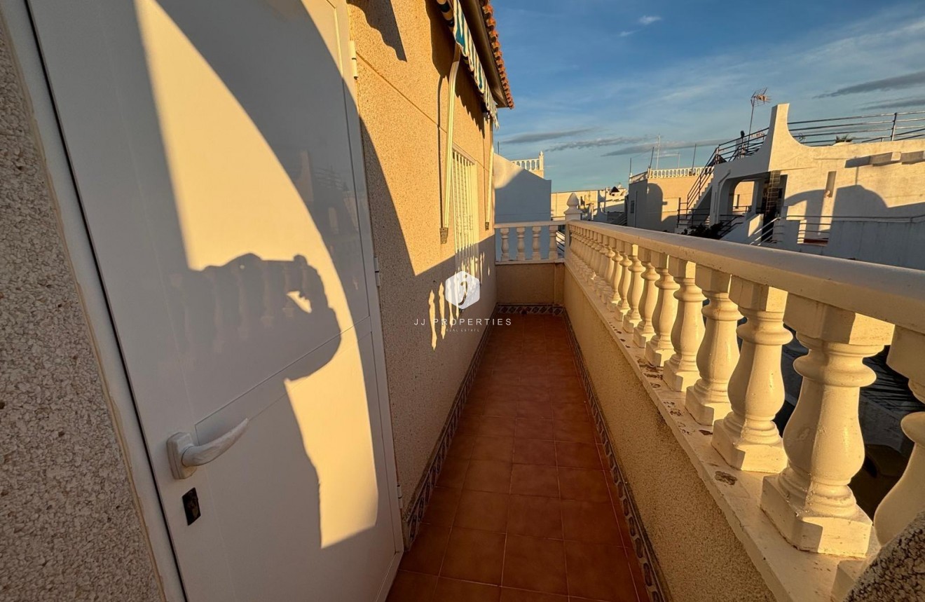 Segunda mano - Chalet -
Torrevieja - Carrefour